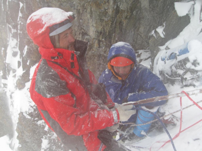 Номинанты «Хрустального пика-2009»: траверс Северного массива от Крумкола до пика Пушкина (Альпинизм, тихонов, риск.ру, саша абросимов, горы, северный массив, события, risk.ru, безенги, хрустальный пик)