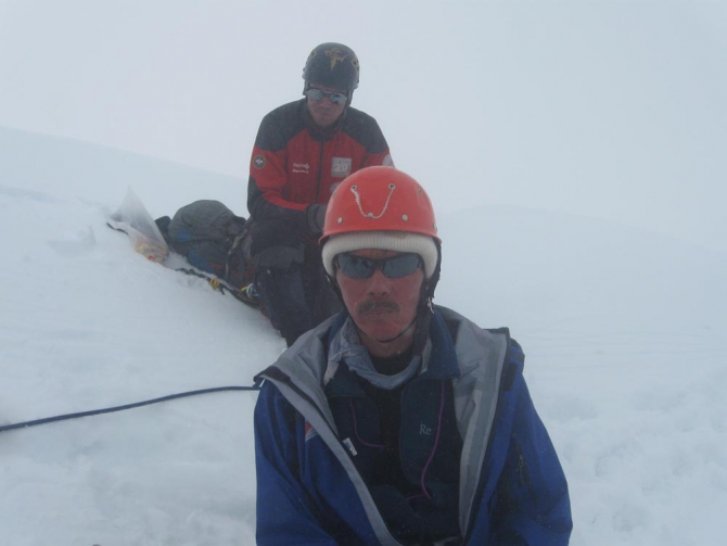 Номинанты «Хрустального пика-2009»: траверс Северного массива от Крумкола до пика Пушкина (Альпинизм, тихонов, риск.ру, саша абросимов, горы, северный массив, события, risk.ru, безенги, хрустальный пик)