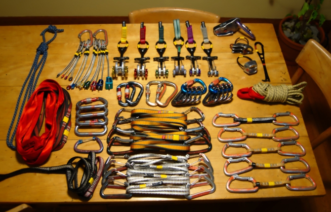 Снаряжение в Мали (рука фатимы)