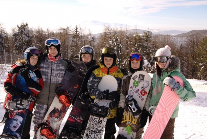 "Правильный" горнолыжный лагерь. (Горные лыжи/Сноуборд, детский отдых, горные лыжи, детский лагерь, детский активный отдых, сноуборд)