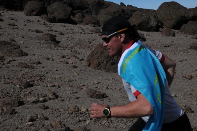 Скайраннер 4. Над чёрным континентом (Скайраннинг, red fox asia, андрей пучинин, скайраннинг)