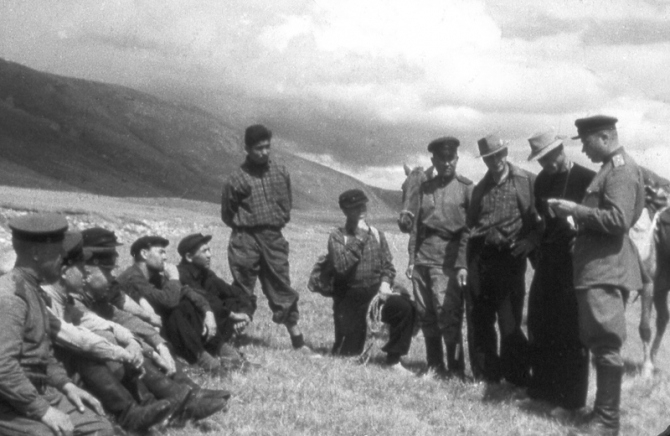 Пик Победа, 1949 (Альпинизм, инылчек, звездочка, колокольников)