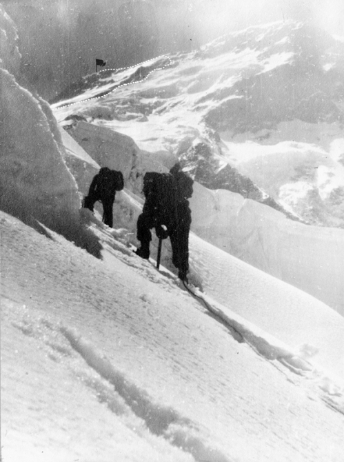 Пик Победа, 1949 (Альпинизм, инылчек, звездочка, колокольников)