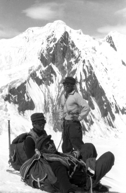 Пик Победа, 1949 (Альпинизм, инылчек, звездочка, колокольников)