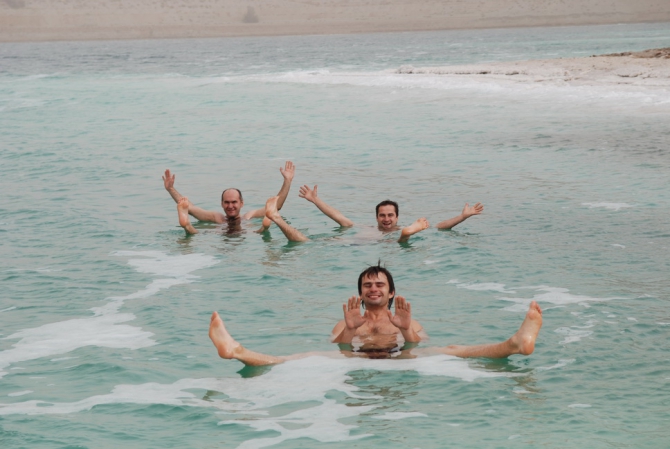 Они едут в Африку! Что в программе на сегодня? Иордания:)), Путешествия, way2africa, автопутешествие, андрей шпак, вадим шмайлов, африка, экспедиции)