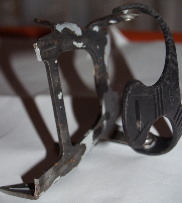 Сломать кошки на ровном месте? (salewa)