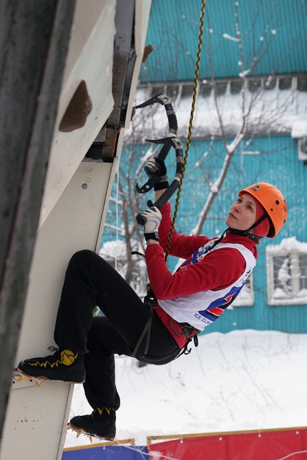 Опять про Киров! (Ледолазание/drytoolling, ледолазание, кубок мира, шабалин, зима, холодно, маркус бендлер, ангелика райнер, власов, шубина)