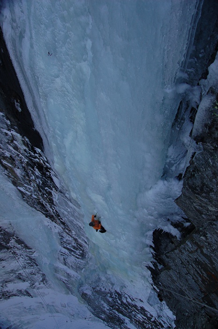 Один из самых жестких водопадов Австрии пройден Руди Хаузером соло! (Альпинизм)