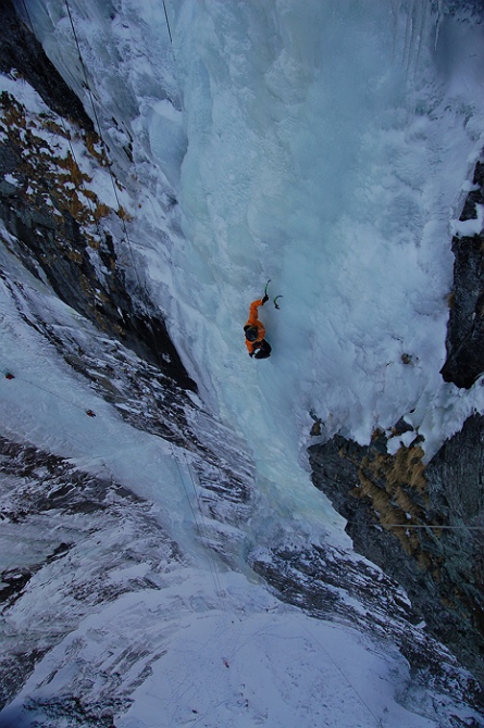 Один из самых жестких водопадов Австрии пройден Руди Хаузером соло! (Альпинизм)