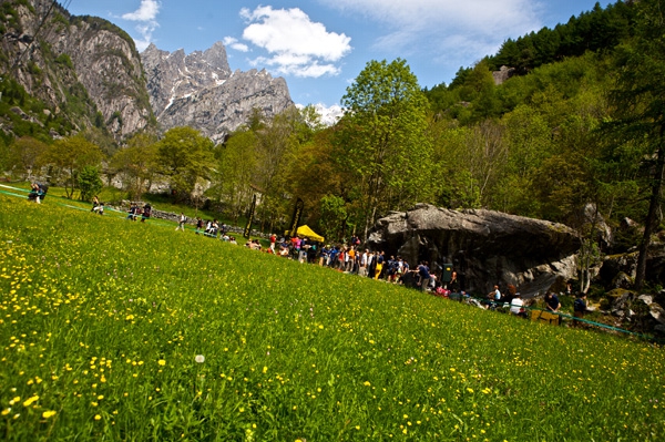 Фестиваль по болдерингу Melloblocco 2010 состоится с 5 по 9 мая в Италии (Скалолазание, меллоблокко, валь мазино, италия)