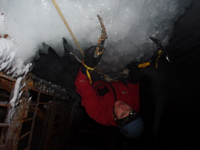 Ледолазание в шахте Северная (Ледолазание/drytoolling, дашкевич, екатеринбург)