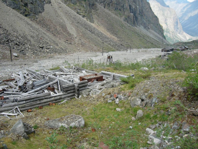 "НАПОМИНАНИЕ..." (Горный туризм, мраморное ущелье, пахарькова любовь яковлевна, азарова нина ивановна, шумбасов николай, средний сакукан, центральный кодар)