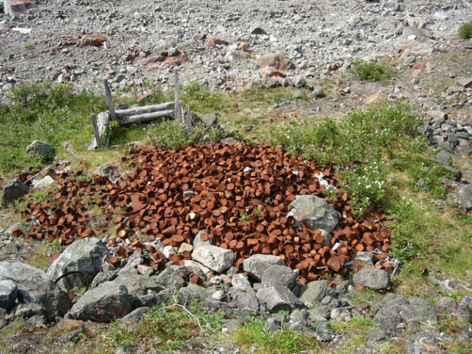 "НАПОМИНАНИЕ..." (Горный туризм, мраморное ущелье, пахарькова любовь яковлевна, азарова нина ивановна, шумбасов николай, средний сакукан, центральный кодар)