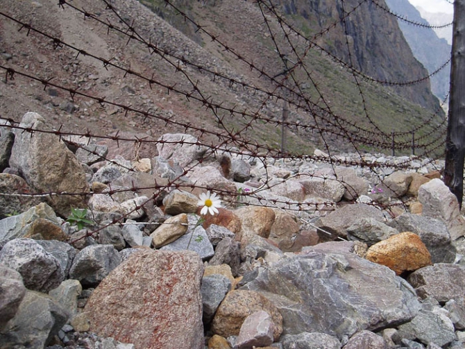 "НАПОМИНАНИЕ..." (Горный туризм, мраморное ущелье, пахарькова любовь яковлевна, азарова нина ивановна, шумбасов николай, средний сакукан, центральный кодар)