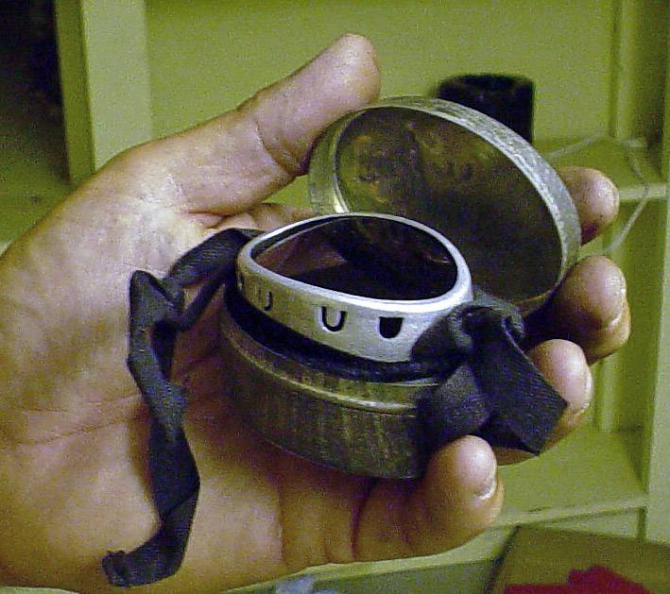 Альпинизм. Энциклопедический словарь. История альпинистского снаряжения. (снаряжение, история альпинизма)