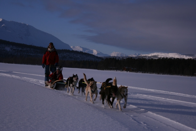 Lofoten Women. Заключительное ПА марлезонского балета. Красотка и монстр. (Альпинизм, норвегия, ред фокс, red fox, grivel, лофотенские острова, альпекс, женский фестиваль)