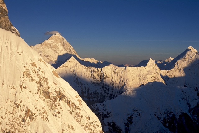 Фотовыставка Юрия Кошеленко «Горы как вызов» в Москве (Альпинизм, юрий кошеленко, кант, шале, открытый кавказ)