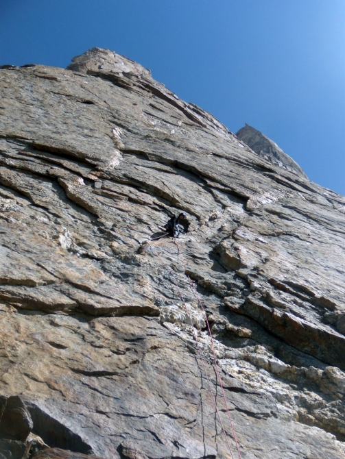 МГУ В Каравшине. Часть вторая. 4810 – по-быстрому и налегке. (Альпинизм, пик одессы)