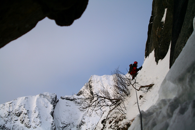Lofoten WoMen. Cага о девушках, юбках и девайсах (Альпинизм, норвегия, ред фокс, red fox, grivel, лофотенские острова, альпекс, женский фестиваль)