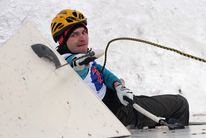 Moscow Ice Climb. Сезон 2009-2010. (Альпинизм, слоны, сосулька маи, бадалян, венто, люлюкин, драйтулинг, black diamond, фаис москвы, новости, москва, альпиндустрия, деньгин, ледолазание, соревнования, джедай добринский)