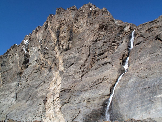 Фотогалерея или репортаж. Памирский марафон 2009. Часть 1. Разминка. (Альпинизм, пик революции, пик коммунизма, пик ленина, маи)