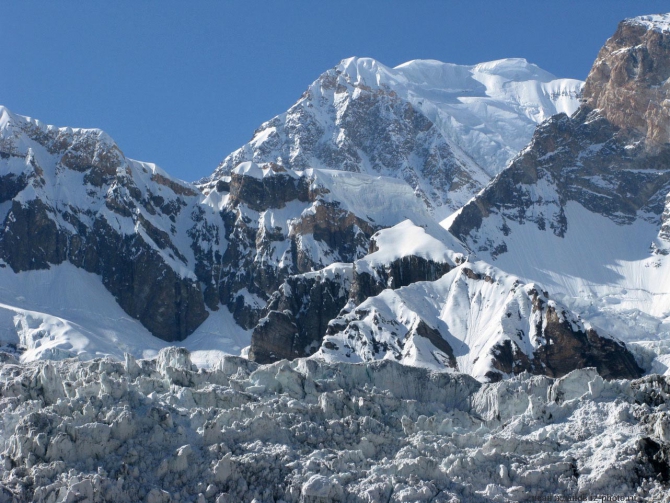 Фотогалерея или репортаж. Памирский марафон 2009. Часть 2. Траверс Революции (Альпинизм, пик ленина, пик революции, пик коммунизма, маи)