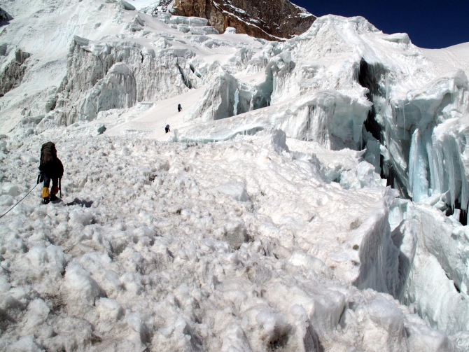 Фотогалерея или репортаж. Памирский марафон 2009. Часть 2. Траверс Революции (Альпинизм, пик ленина, пик революции, пик коммунизма, маи)