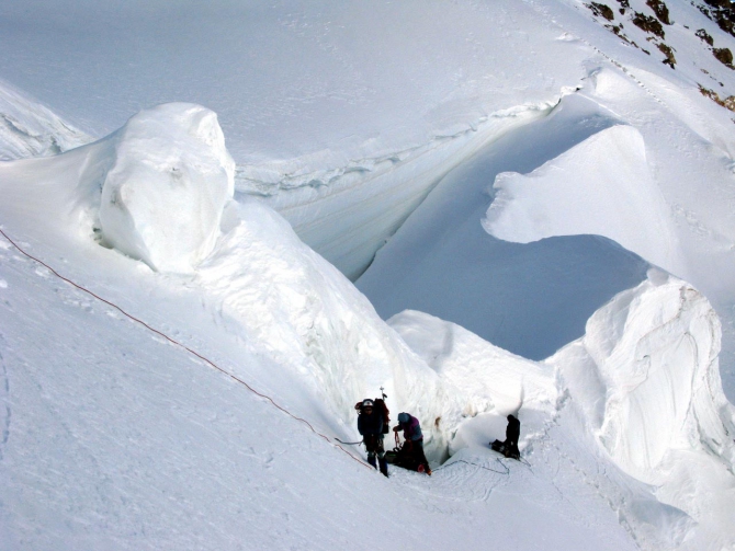 Фотогалерея или репортаж. Памирский марафон 2009. Часть 2. Траверс Революции (Альпинизм, пик ленина, пик революции, пик коммунизма, маи)
