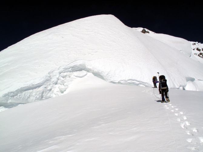 Фотогалерея или репортаж. Памирский марафон 2009. Часть 2. Траверс Революции (Альпинизм, пик ленина, пик революции, пик коммунизма, маи)