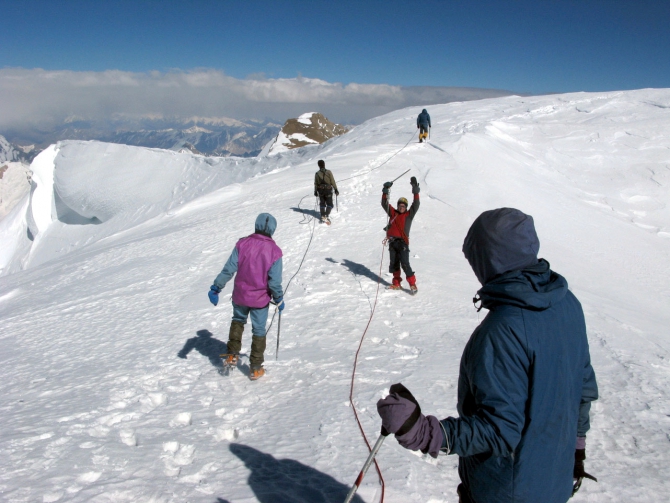 Фотогалерея или репортаж. Памирский марафон 2009. Часть 2. Траверс Революции (Альпинизм, пик ленина, пик революции, пик коммунизма, маи)
