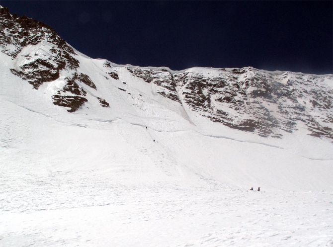 Фотогалерея или репортаж. Памирский марафон 2009. Часть 2. Траверс Революции (Альпинизм, пик ленина, пик революции, пик коммунизма, маи)