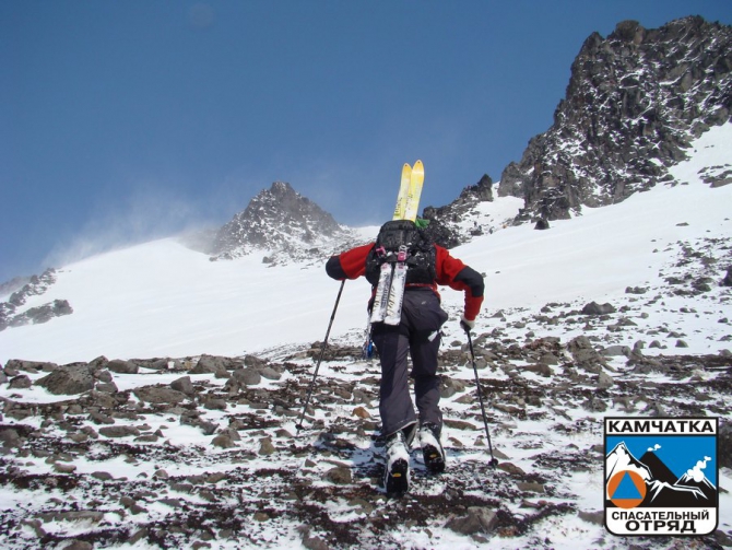 В КОНЦЕ АПРЕЛЯ НА КАМЧАТКЕ 3-Й ЭТАП ОТКРЫТОГО КУБКА РОССИИ ПО СКИ-АЛЬПИНИЗМУ 2010. (камчатские спасатели, авачинский перевал, ски-альпинизм камчатка)