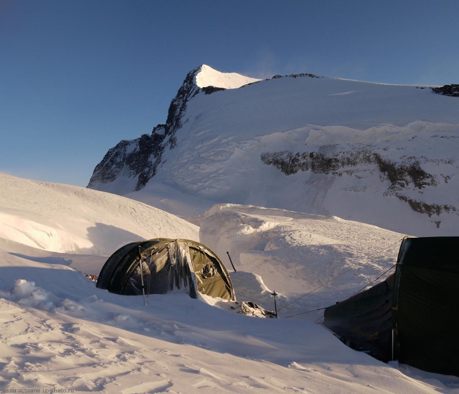 Фотогалерея или репортаж. Памирский марафон 2009. Часть 3. Пик Коммунизма (Альпинизм, маи, пик ленина, пик революции)