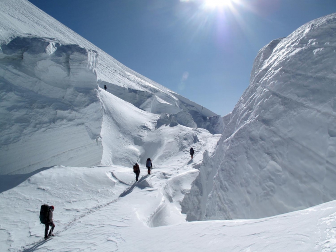 Фотогалерея или репортаж. Памирский марафон 2009. Часть 3. Пик Коммунизма (Альпинизм, маи, пик ленина, пик революции)