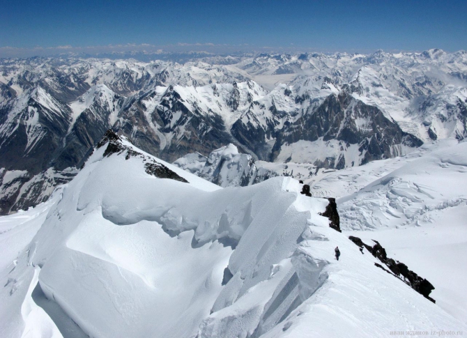 Фотогалерея или репортаж. Памирский марафон 2009. Часть 3. Пик Коммунизма (Альпинизм, маи, пик ленина, пик революции)