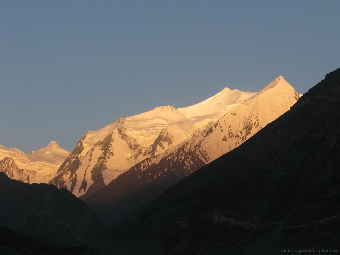 Фотогалерея или репортаж. Памирский марафон 2009. Часть 3. Пик Коммунизма (Альпинизм, маи, пик ленина, пик революции)