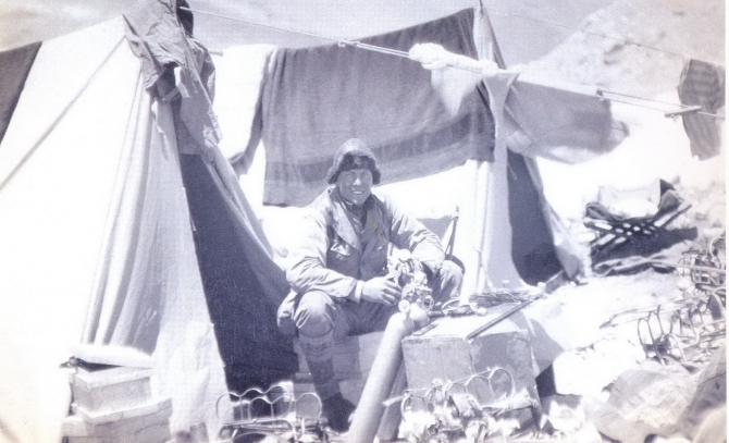 Высотные кислородные системы: новое – хорошо забытое старое. (Альпинизм, хант, бурдиллон, эверест, божуков, кислородное оборудование, эванс)