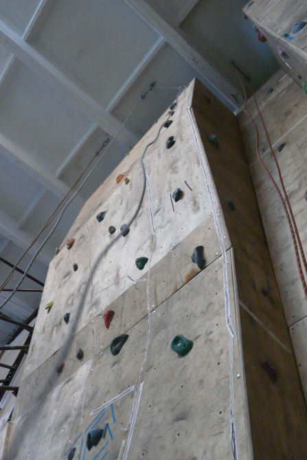 Скалодром в Пензе. (Альпинизм, скалолазание, альпинизм, спортивный туризм, пенза, альптур, альптур-клуб)