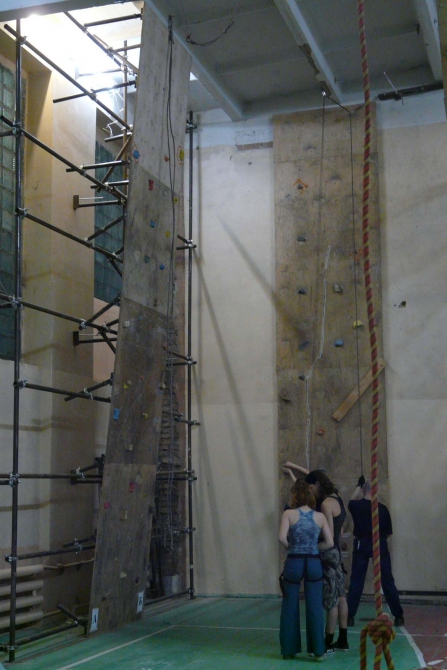 Скалодром в Пензе. (Альпинизм, скалолазание, альпинизм, спортивный туризм, пенза, альптур, альптур-клуб)