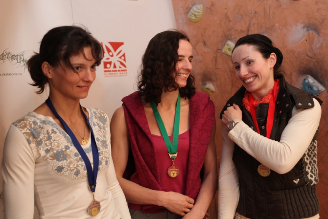 Интервью с чемпионами Москвы по скалолазанию 2010 года (Скалолазание, скалолазание, чемпионат москвы, боулдеринг, гельманов, сдобникова)