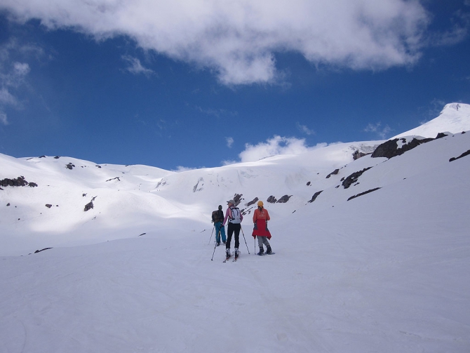 Тренд нынешнего фестиваля RedFox Elbrus Race – массовость (Бэккантри/Фрирайд, забег, эльбрус)