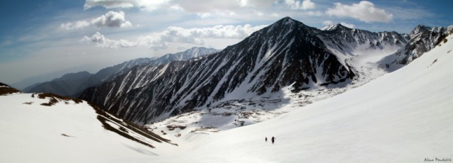 Иран. Скиальпинизм в районе Алам-Кух.