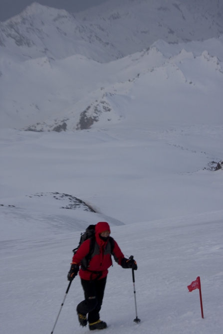 Удав снаружи и изнутри. RedFox Elbrus Race – взгляд со стороны (Альпинизм, волонтеры, высотные повара, судьи, высокогорные забеги, эльбрус)