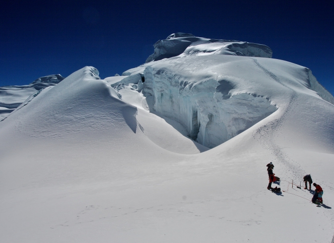 Вершина ПИСКО. Взойти и восхититься. (Альпинизм, чопикальки, таулираху, чакрараху, артесонраху, караз, уандой, альпамайо, уараз, уаскаран, перу)