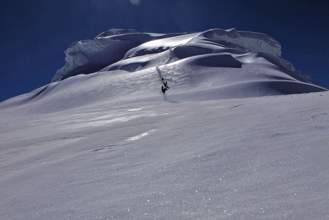 Вершина ПИСКО. Взойти и восхититься. (Альпинизм, чопикальки, таулираху, чакрараху, артесонраху, караз, уандой, альпамайо, уараз, уаскаран, перу)