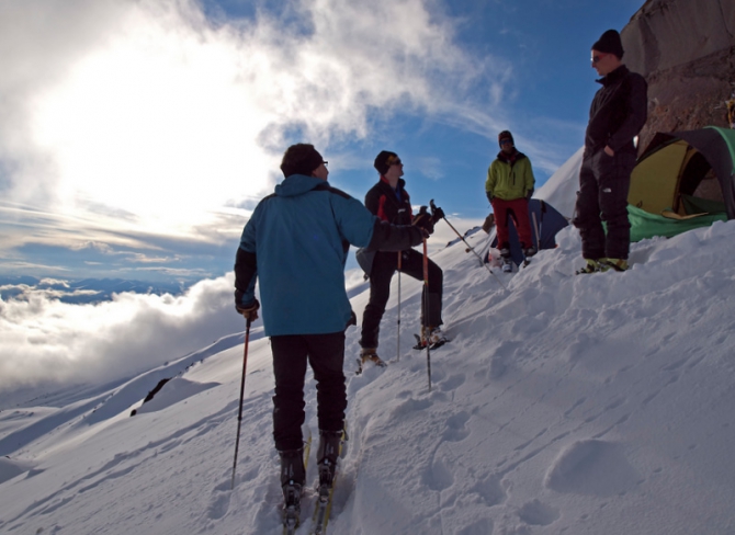 Немного снега в преддверии жаркого лета Арарат на лыжах (Альпинизм, сообщество любителей ски-тура, май, турция, восхождение, лыжи)