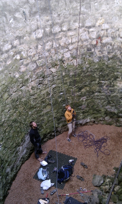 Троицкая башня, 11 маршрутов (5а-7а) недалеко от Москвы. Велкам! (Скалолазание)