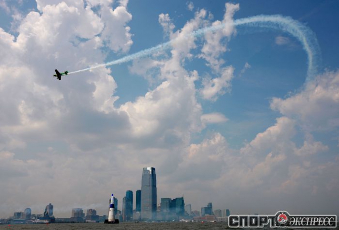 Red Bull Air Race - пятый этап прошел в Нью-Йорке (Воздух)