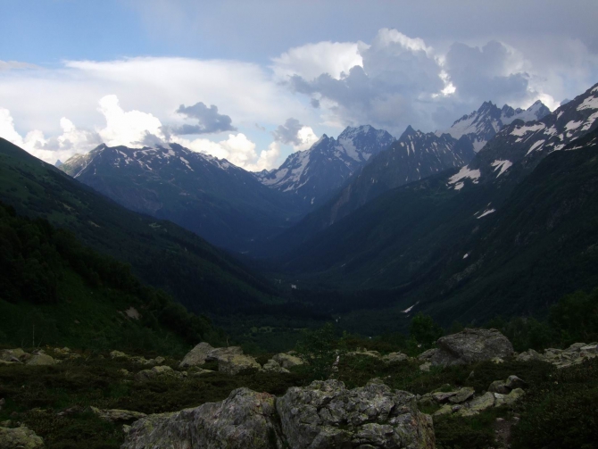 Стайер-спринт Домбай-Домбай 35 часов (Волк или Верблюд). Часть 4 – День второй (весь день). (Альпинизм, соло, джаловчат, алибек)