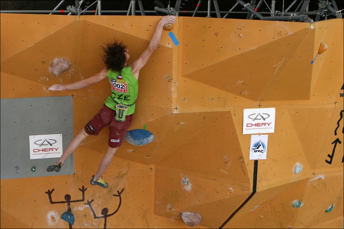 Boulder WC 2010 Moscow - очередная порция спама, Скалолазание, world cup, bouldering)